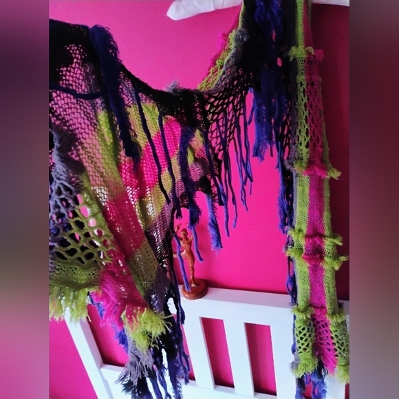 Multicolor Long Unique Crochet Knit Striped Fringe Scarf 🧣 - Picture 2 of 8